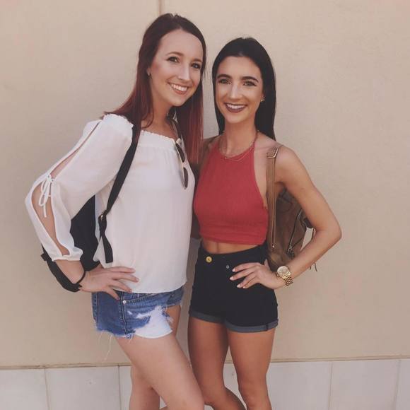 Meet your Posher, Shelbie - Picture 1 of 1